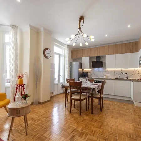 Apartment Menton, 3 Pieces, Climatisation *