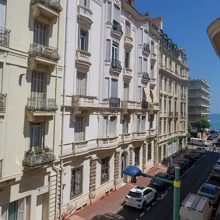 Menton, 3 Pièces, Climatisation * Menton