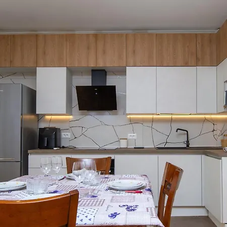 Menton, 3 Pièces, Climatisation * Menton